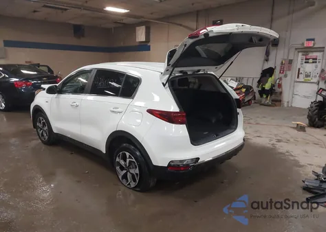 2020 Kia Sportage Lx z USA, uszkodzony, nr VIN KNDPMCAC4L7810286
